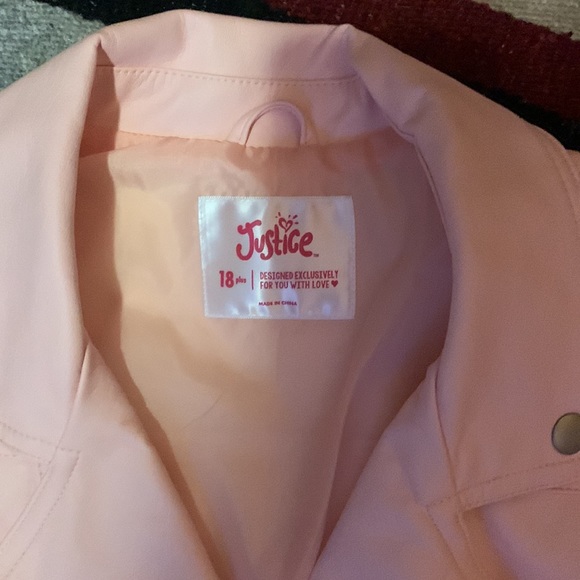 Woman’s leather jacket with vertical zipper - Picture 3 of 4